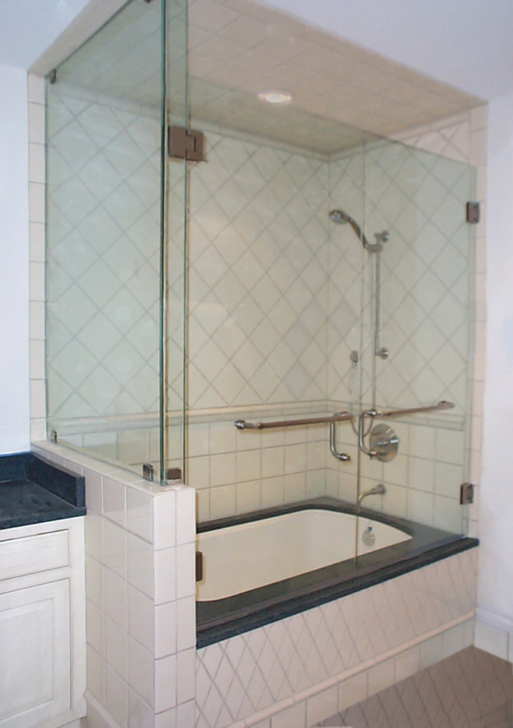 31 Tub dual doors return